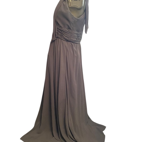 Evening Wear Soft Grey Flowing Full Length Dress Size 16 - Picture 3 of 8